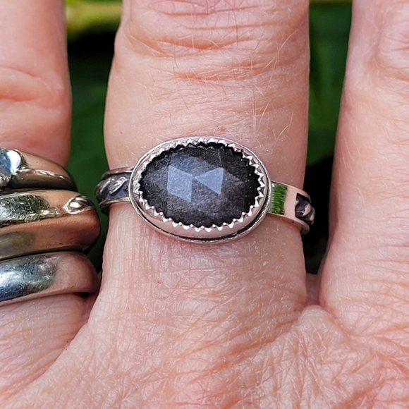 Handmade Artisan Sterling Silver Ring Size 8 - Picture 2 of 4